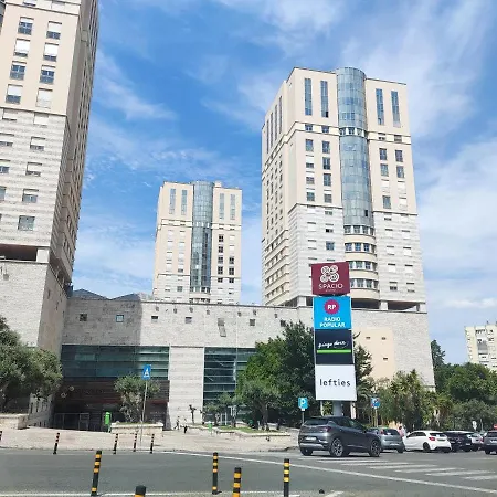 Near Expo Of Apartman Lisboa